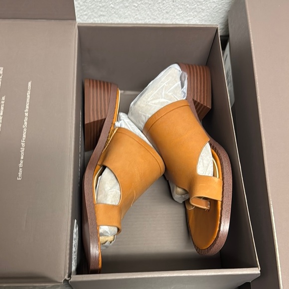 Franco Sarto Sia Slide Sandal - Picture 2 of 8